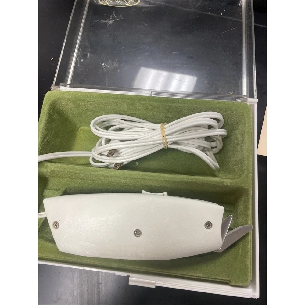 Sears‎ Electric Scissors in box Model 344.2199 Green & White Vintage